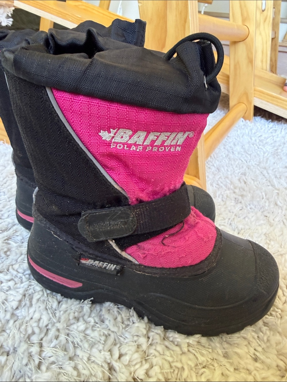 Baffin Kids Black and Pink Insulated Snow Boots